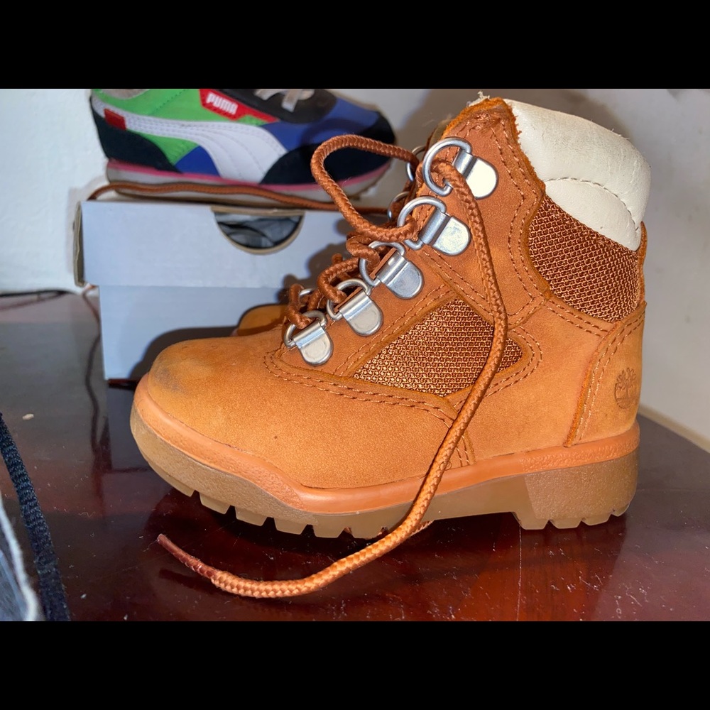 Nike air forces, pumas, Nike AirMax, timberlands